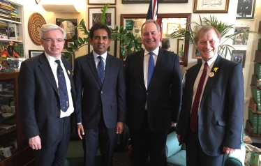 Sir David meets with Maldives Minister of Economic Development